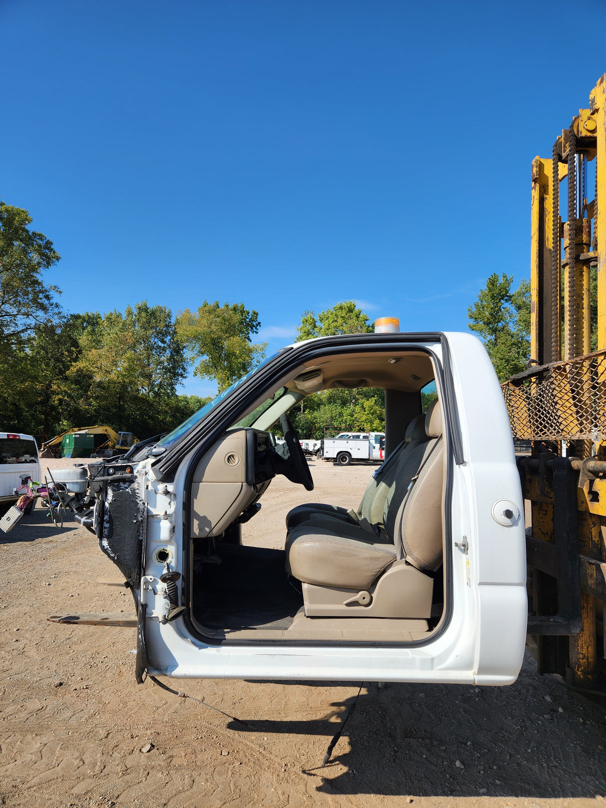 1999-2007 Chevrolet Silverado / GMC Sierra 1500 2500 HD 3500HD Regular Cab Body - Summit white