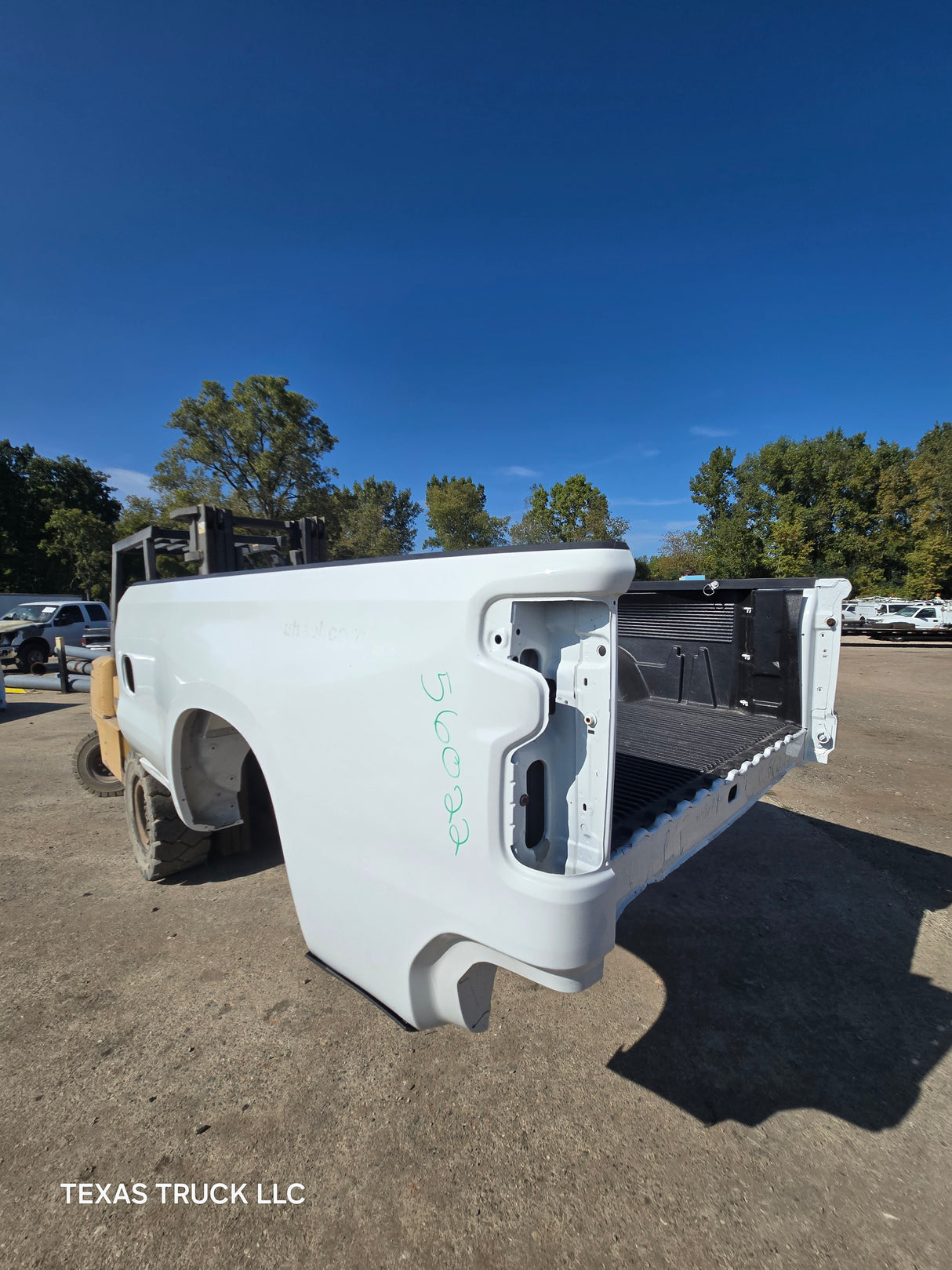 2019-2025 Chevrolet Silverado 1500 8' Long Truck Bed - White