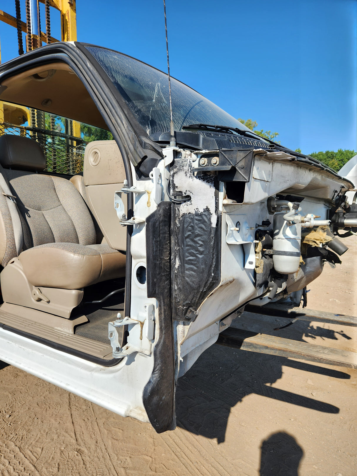 1999-2007 Chevrolet Silverado / GMC Sierra 1500 2500 HD 3500HD Regular Cab Body - Summit white