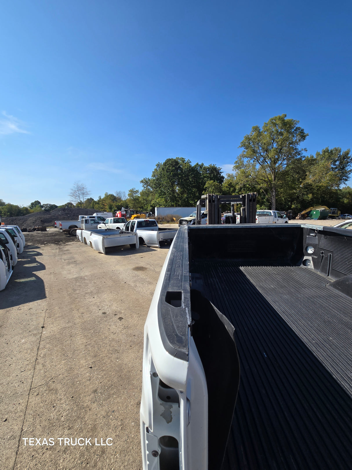 2019-2025 Chevrolet Silverado 1500 8' Long Truck Bed - White