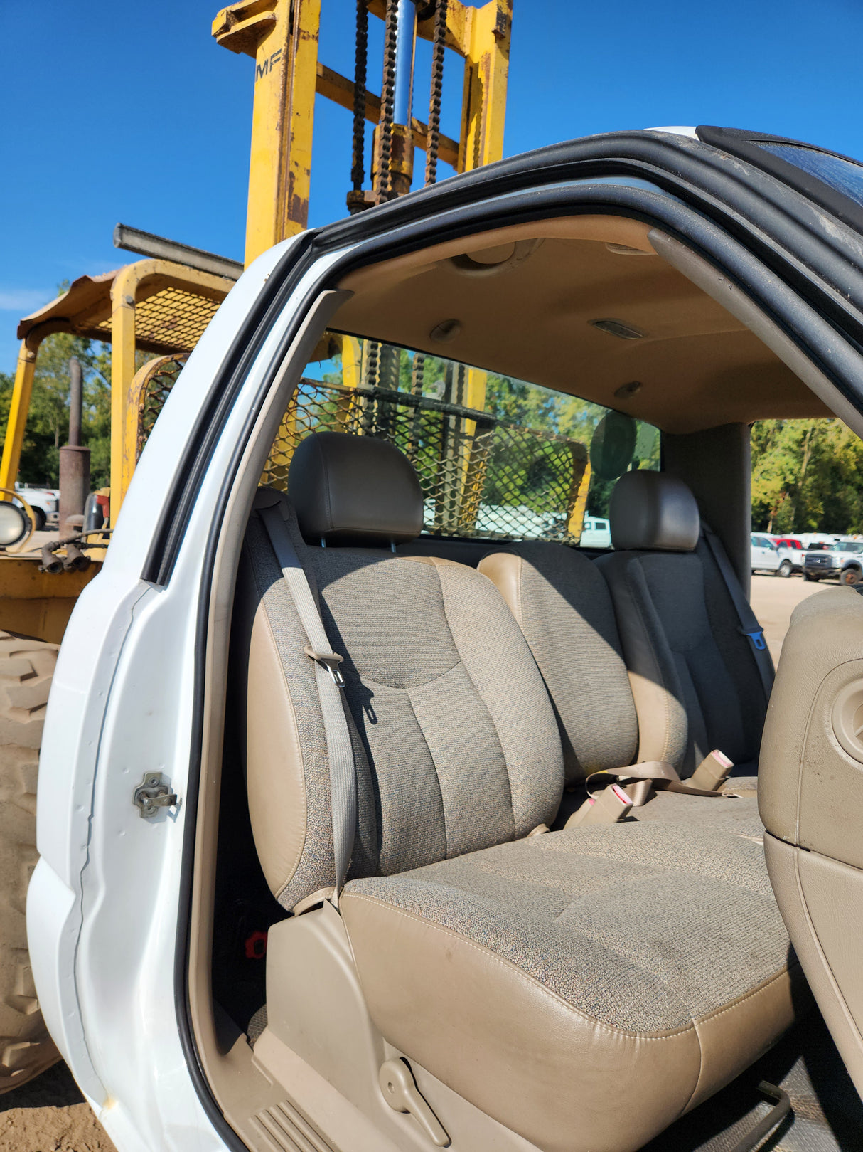 1999-2007 Chevrolet Silverado / GMC Sierra 1500 2500 HD 3500HD Regular Cab Body - Summit white