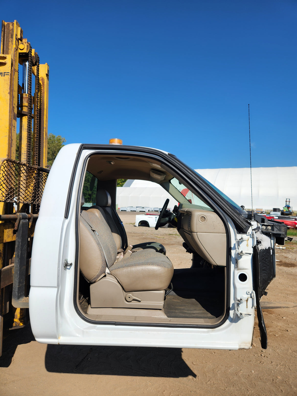 1999-2007 Chevrolet Silverado / GMC Sierra 1500 2500 HD 3500HD Regular Cab Body - Summit white