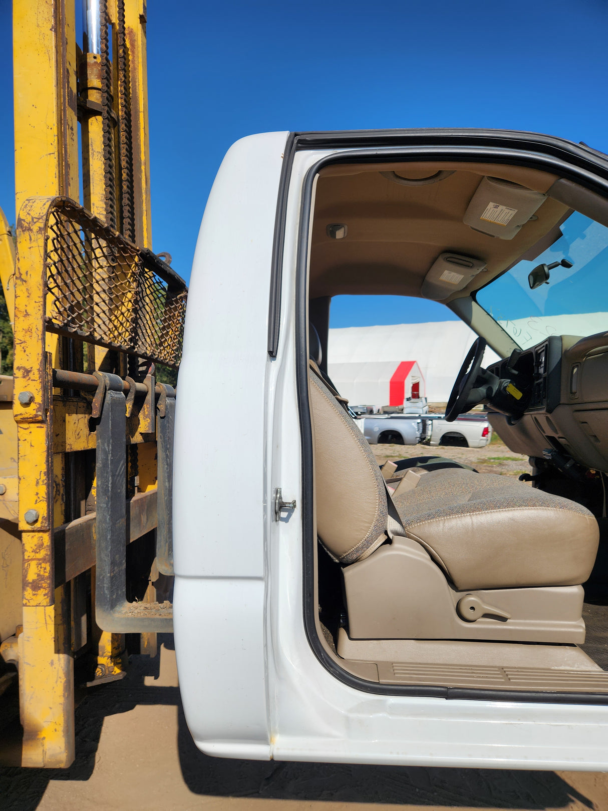 1999-2007 Chevrolet Silverado / GMC Sierra 1500 2500 HD 3500HD Regular Cab Body - Summit white