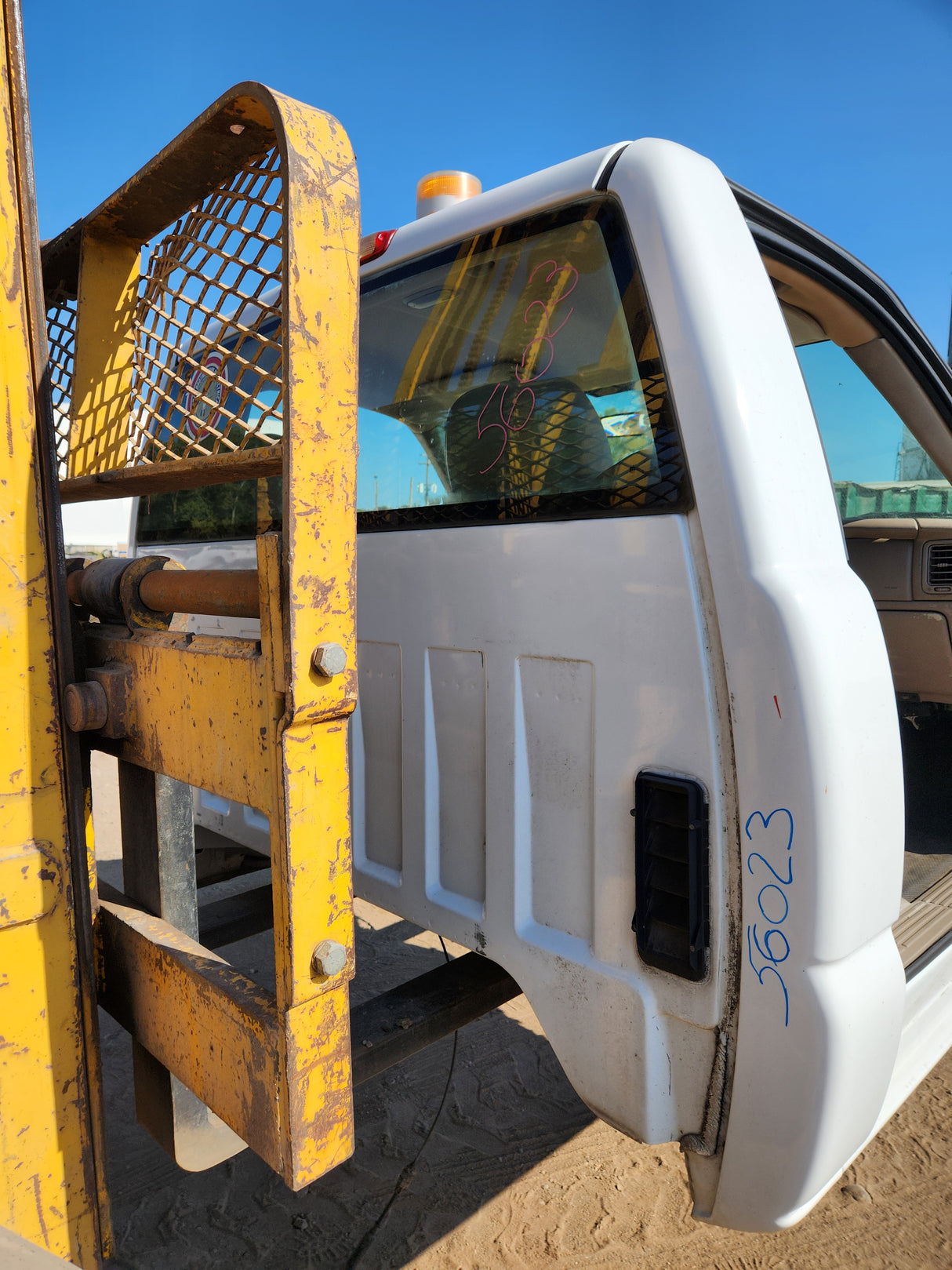 1999-2007 Chevrolet Silverado / GMC Sierra 1500 2500 HD 3500HD Regular Cab Body - Summit white