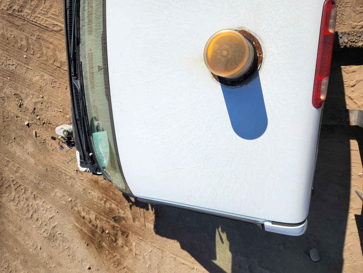 1999-2007 Chevrolet Silverado / GMC Sierra 1500 2500 HD 3500HD Regular Cab Body - Summit white