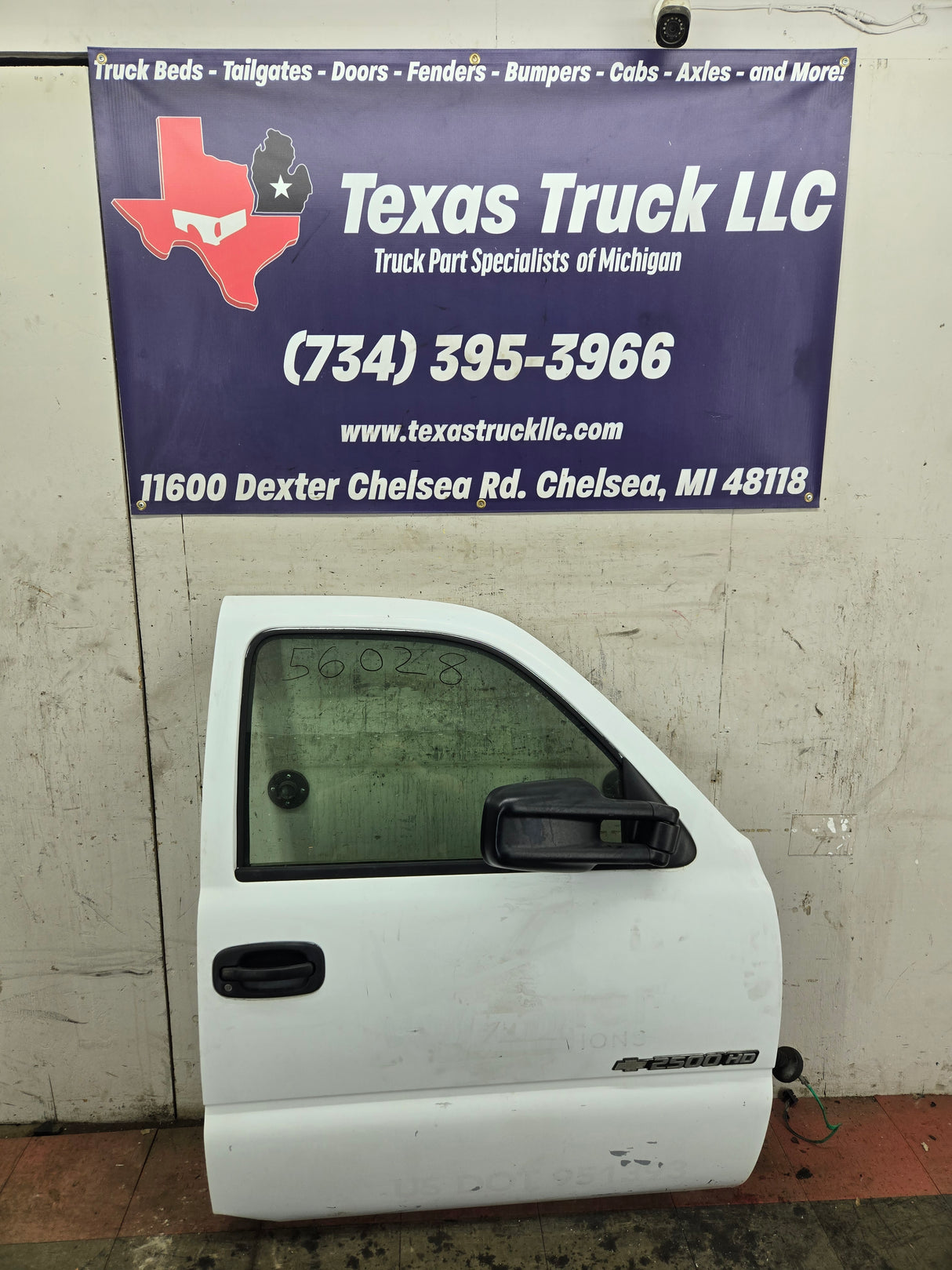 1999-2006 Chevrolet Silverado / GMC Sierra 1500 2500 3500 HD Front Passenger side Door RH