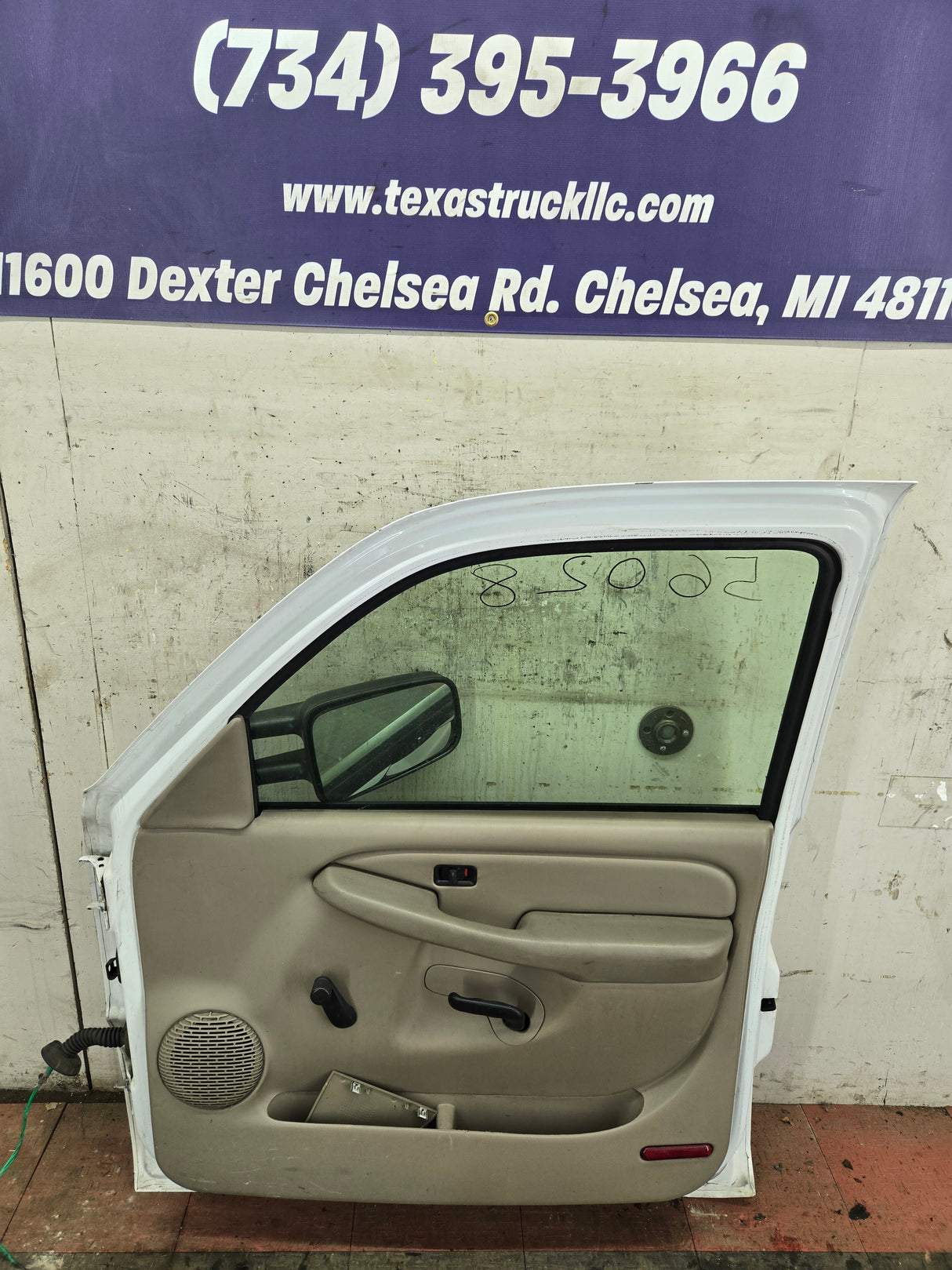 1999-2006 Chevrolet Silverado / GMC Sierra 1500 2500 3500 HD Front Passenger side Door RH