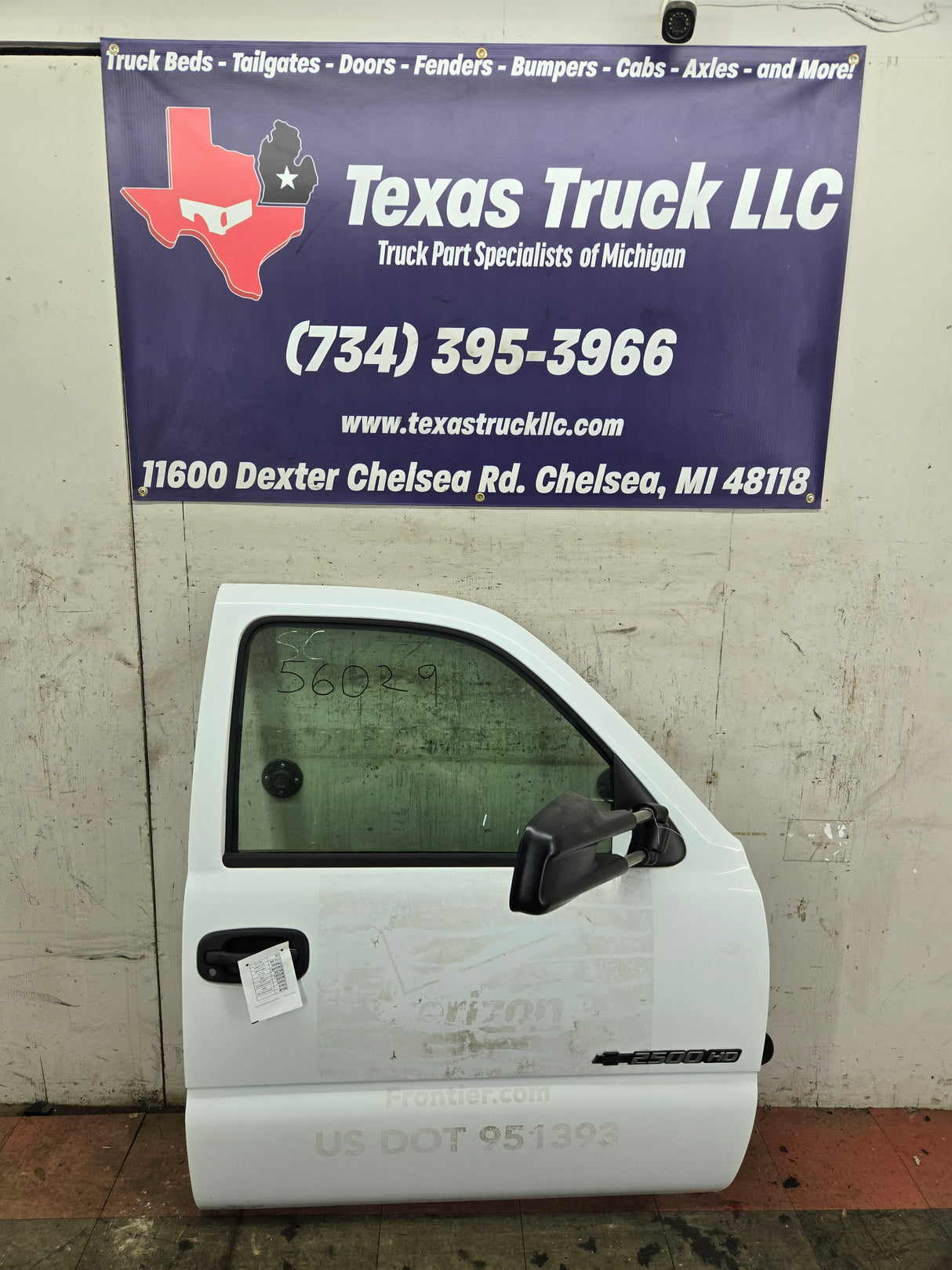 1999-2006 Chevrolet Silverado / GMC Sierra 1500 2500 3500 HD Front Passenger side Door RH - Summit White