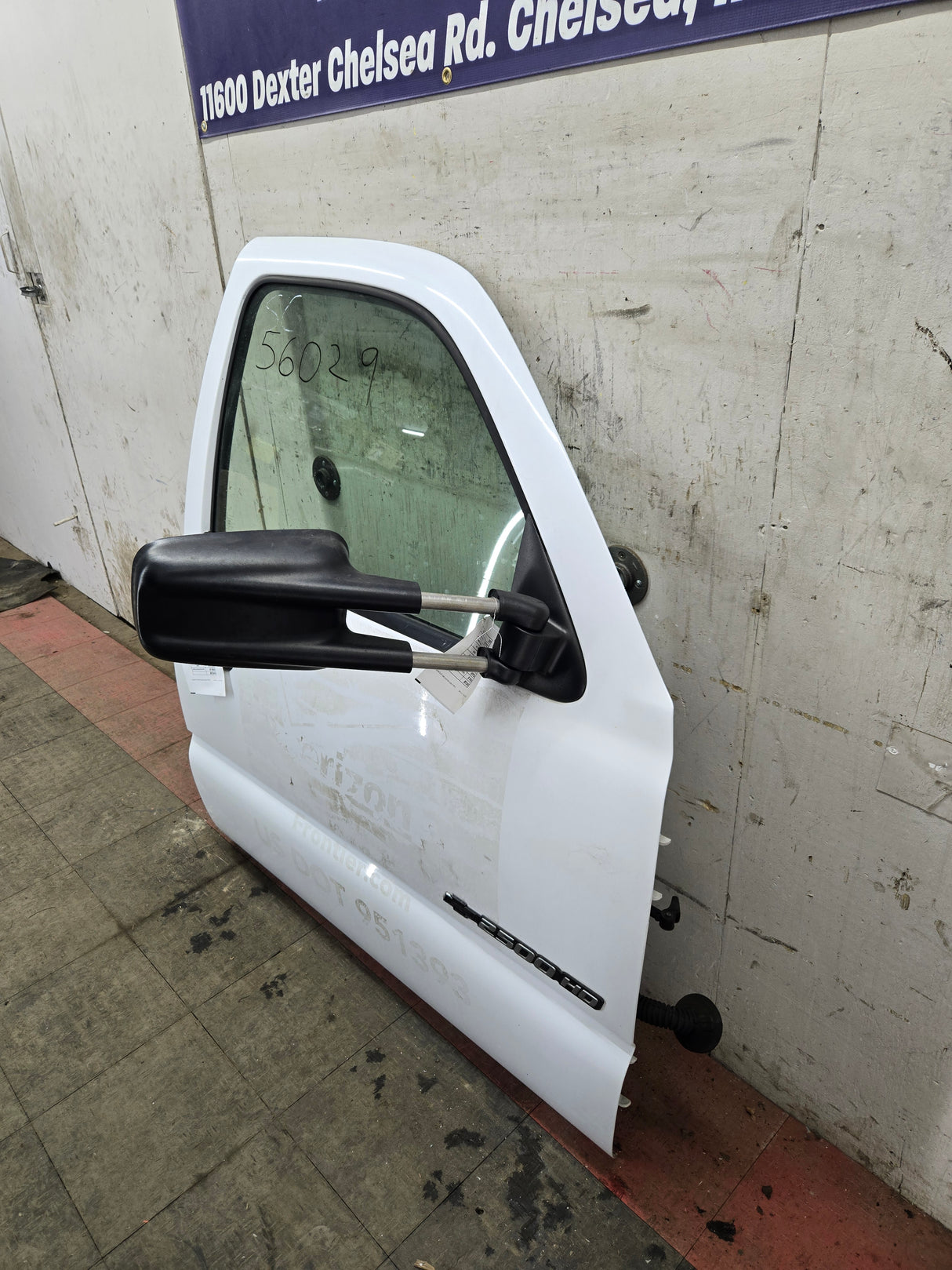 1999-2006 Chevrolet Silverado / GMC Sierra 1500 2500 3500 HD Front Passenger side Door RH - Summit White