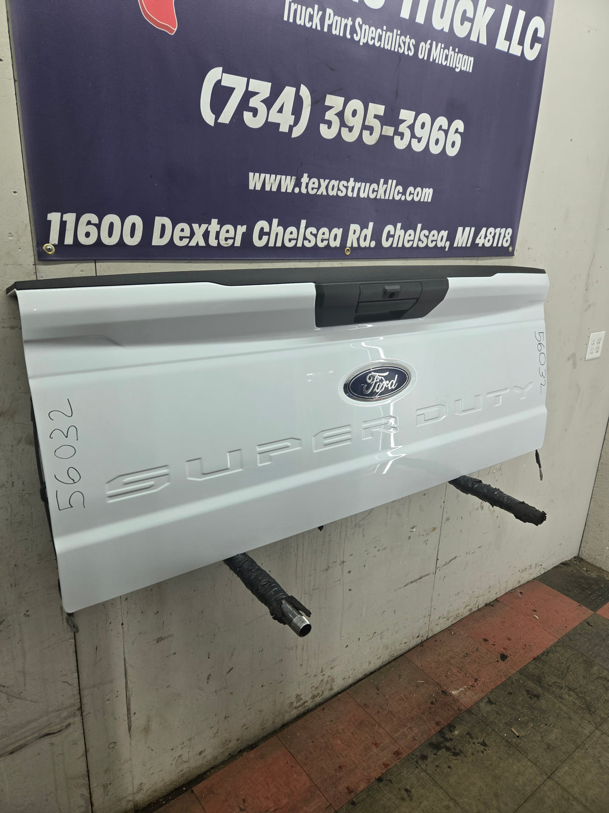 2023-2025 Ford Super Duty F250 F350 F450 F550 Tailgate - Oxford White New Take off