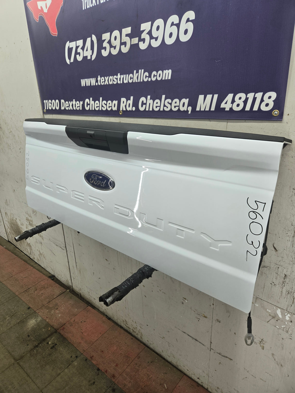 2023-2025 Ford Super Duty F250 F350 F450 F550 Tailgate - Oxford White New Take off