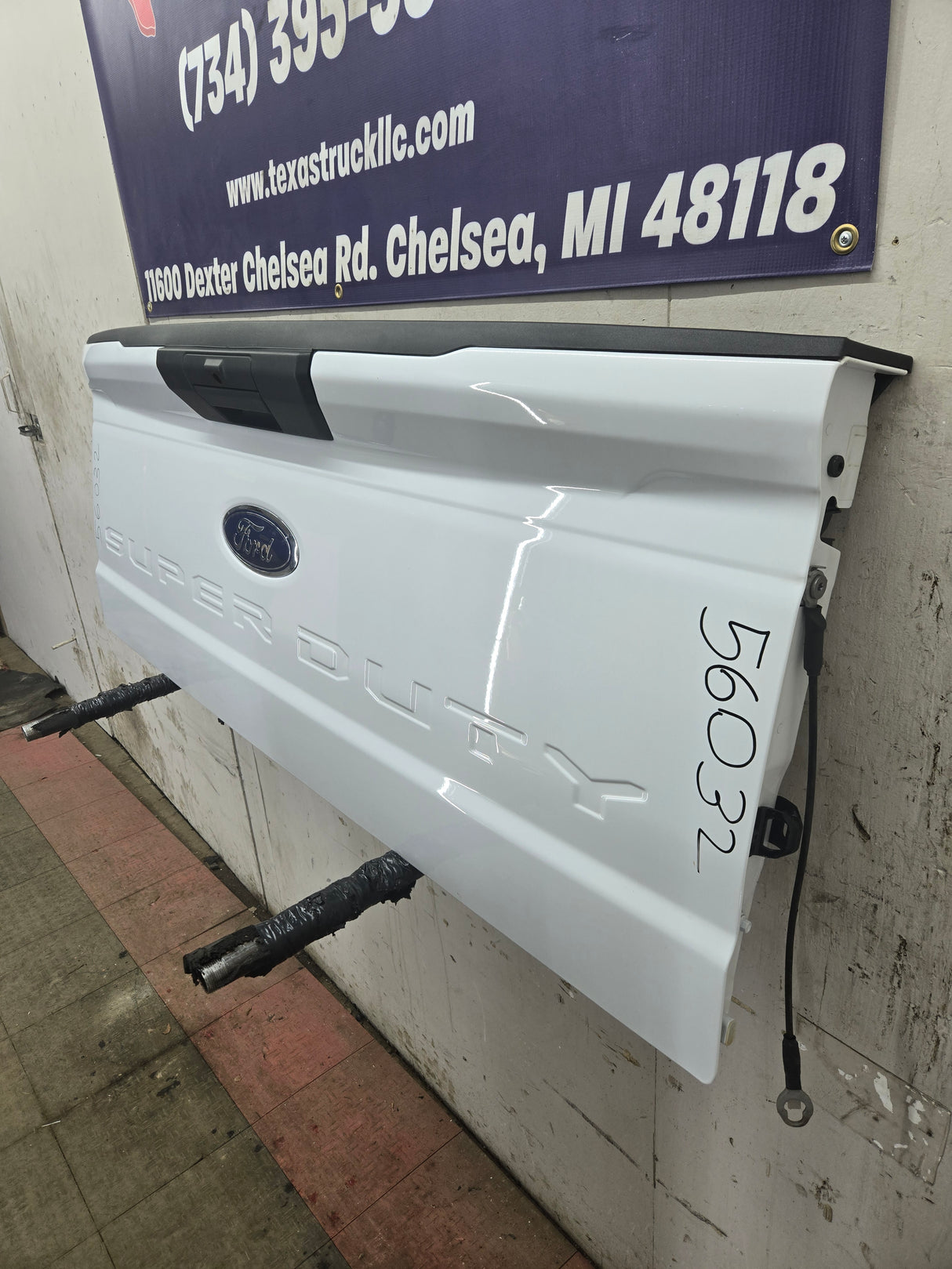 2023-2025 Ford Super Duty F250 F350 F450 F550 Tailgate - Oxford White New Take off