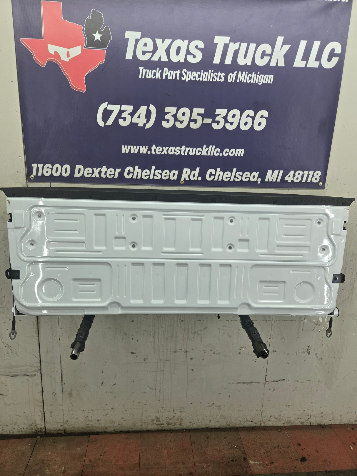 2023-2025 Ford Super Duty F250 F350 F450 F550 Tailgate - Oxford White New Take off