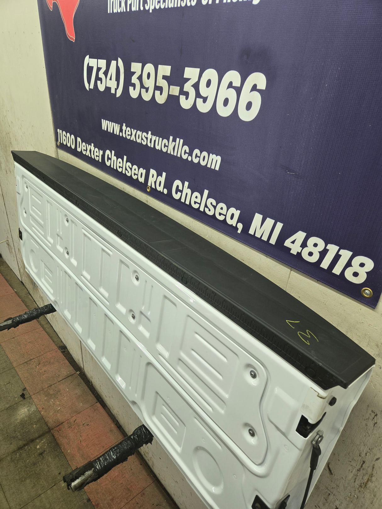 2023-2025 Ford Super Duty F250 F350 F450 F550 Tailgate - Oxford White New Take off