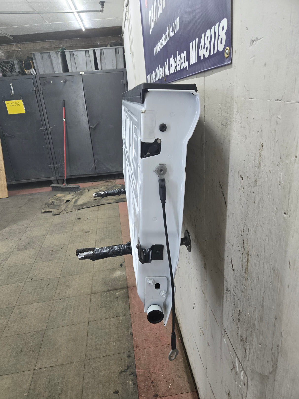 2023-2025 Ford Super Duty F250 F350 F450 F550 Tailgate - Oxford White New Take off