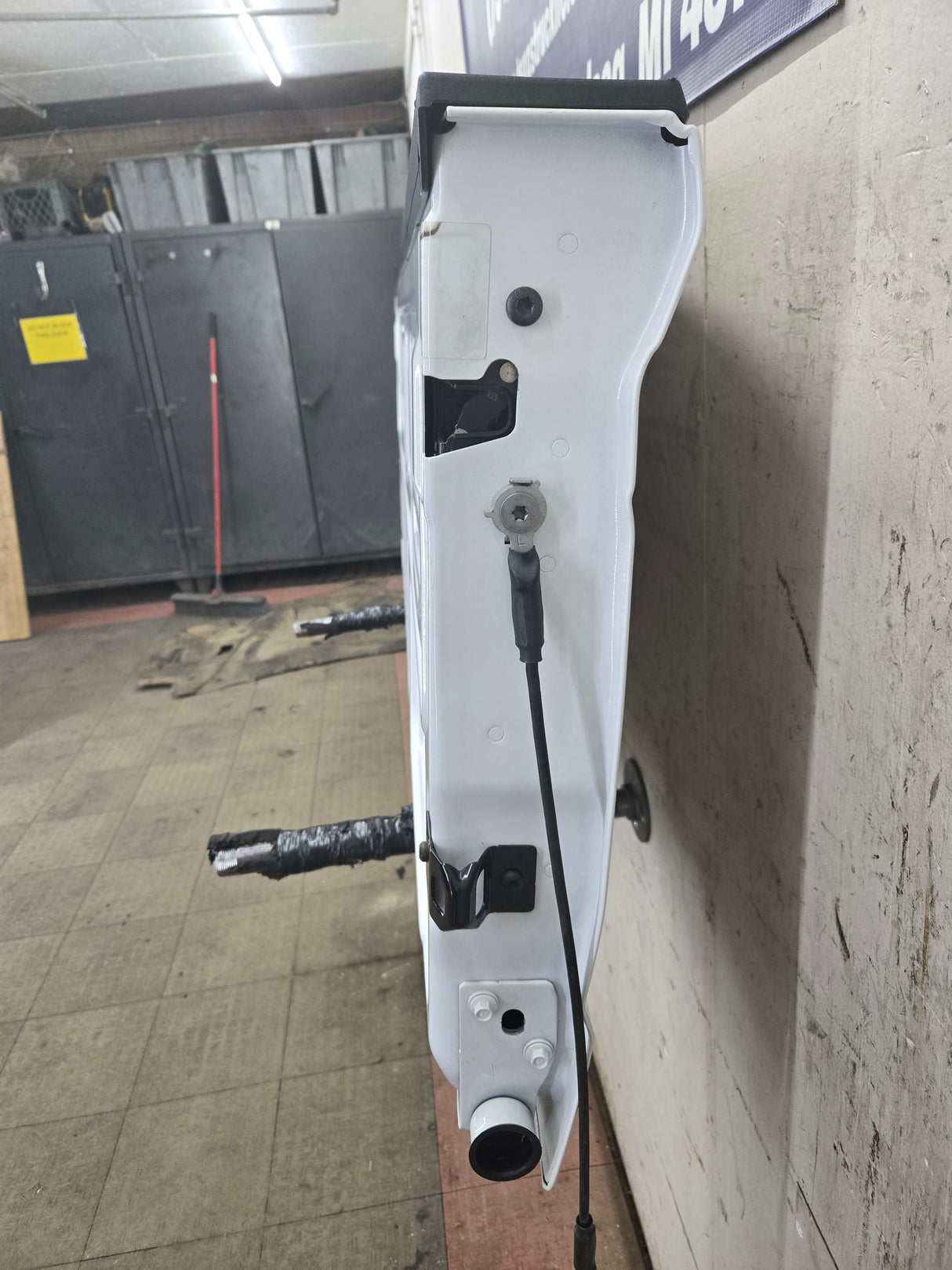 2023-2025 Ford Super Duty F250 F350 F450 F550 Tailgate - Oxford White New Take off