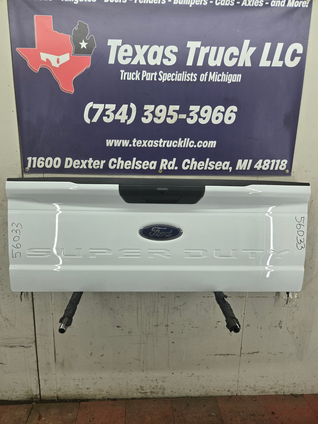 2023-2025 Ford Super Duty F250 F350 F450 F550 Tailgate - Oxford White NEW TAKE OFF