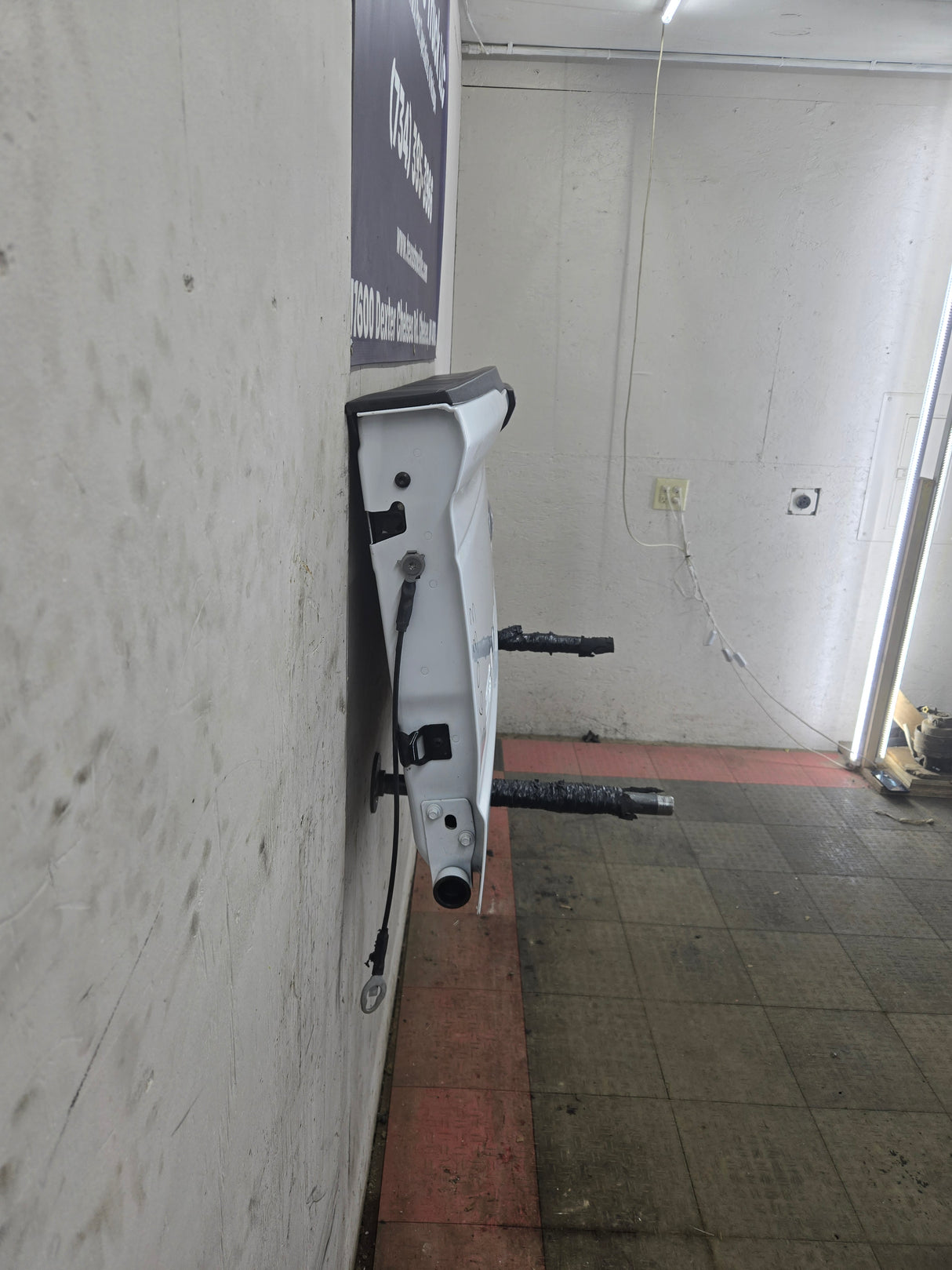 2023-2025 Ford Super Duty F250 F350 F450 F550 Tailgate - Oxford White NEW TAKE OFF