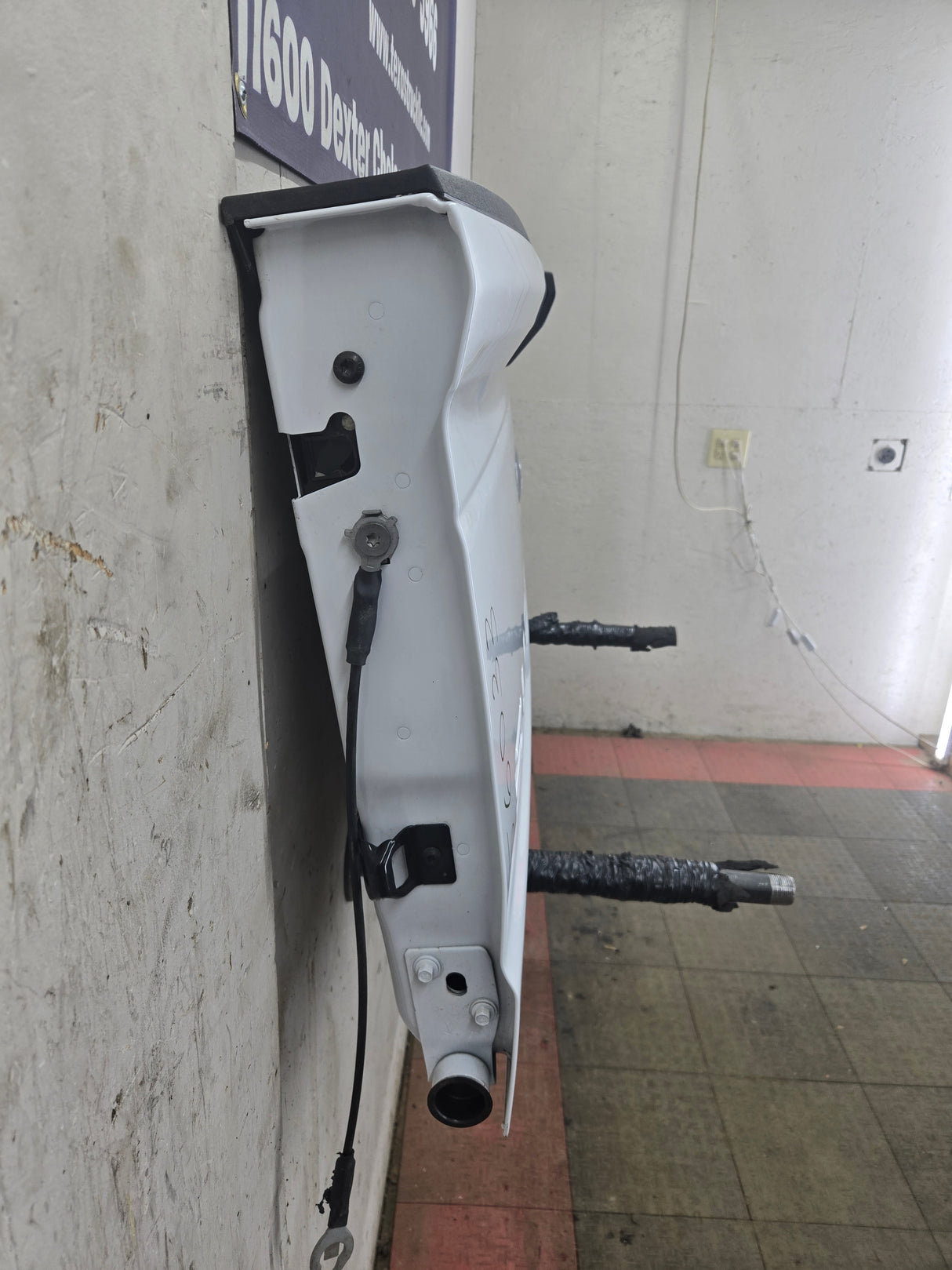 2023-2025 Ford Super Duty F250 F350 F450 F550 Tailgate - Oxford White NEW TAKE OFF