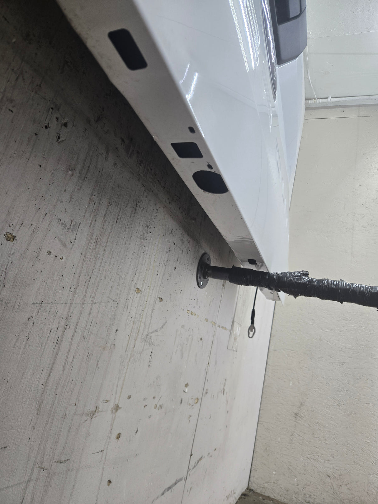 2023-2025 Ford Super Duty F250 F350 F450 F550 Tailgate - Oxford White NEW TAKE OFF