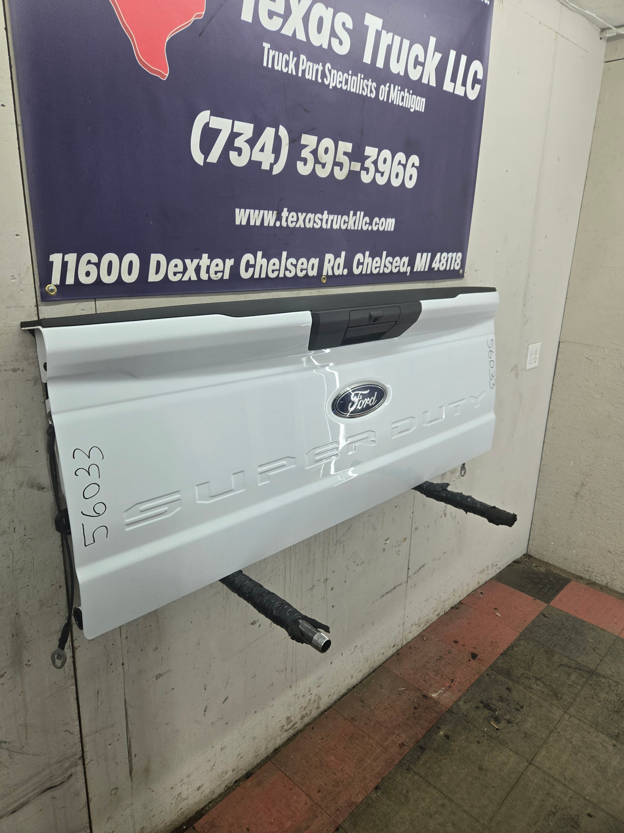 2023-2025 Ford Super Duty F250 F350 F450 F550 Tailgate - Oxford White NEW TAKE OFF