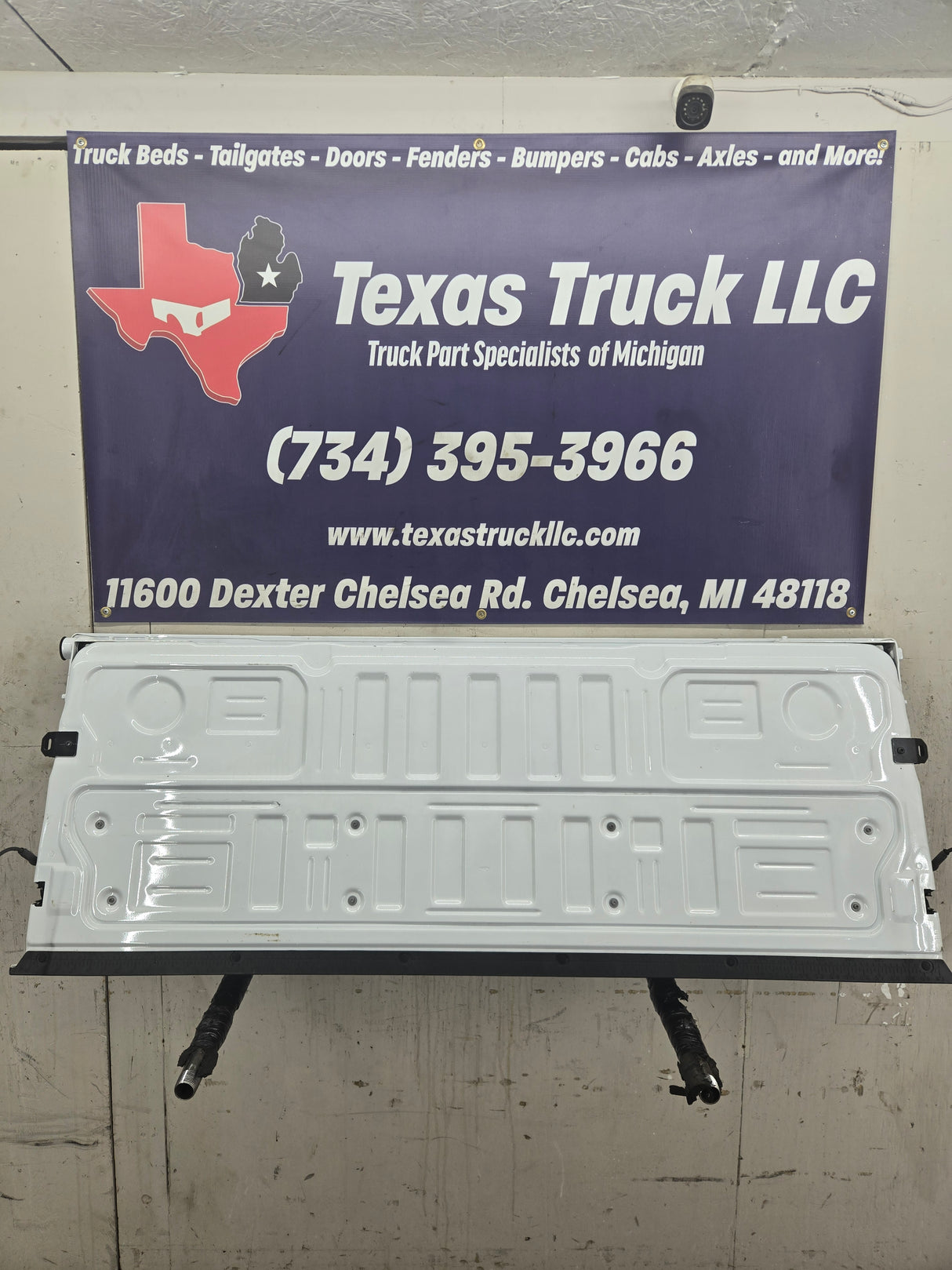 2023-2025 Ford Super Duty F250 F350 F450 F550 Tailgate - Oxford White NEW TAKE OFF