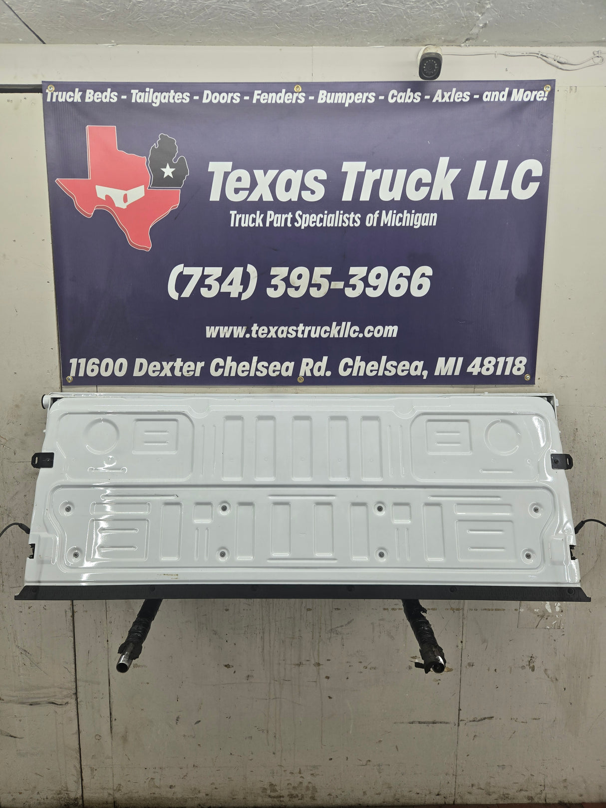 2023-2025 Ford Super Duty F250 F350 F450 F550 Tailgate - Oxford White NEW TAKE OFF