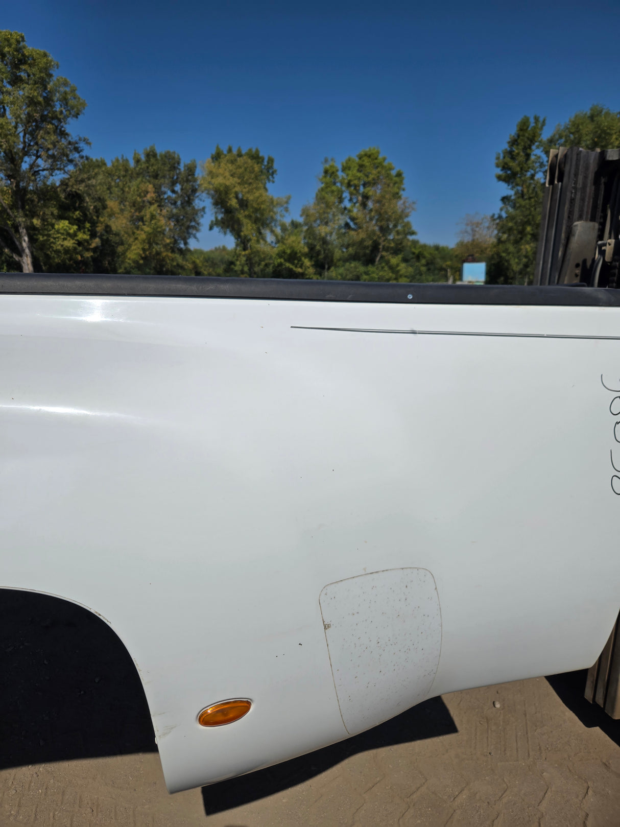 2007-2013 Chevrolet Silverado / GMC Sierra 3500 HD 8' Dually Truck Bed