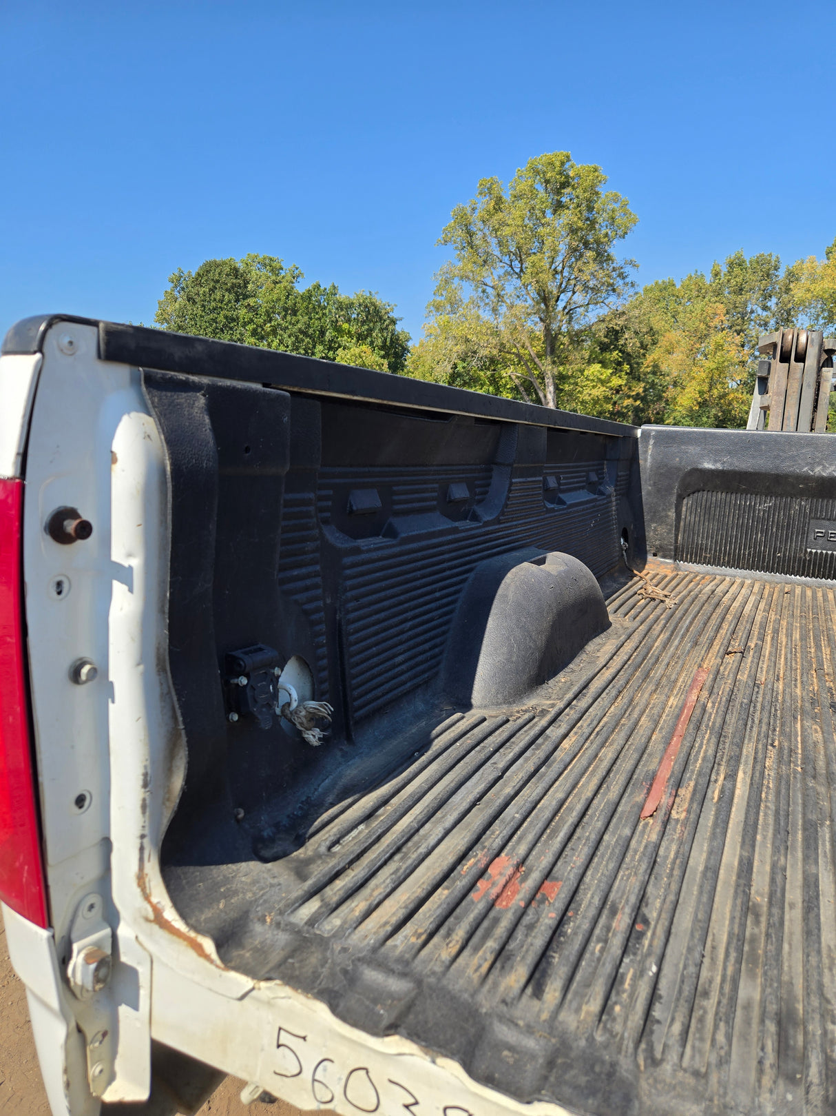 2007-2013 Chevrolet Silverado / GMC Sierra 3500 HD 8' Dually Truck Bed