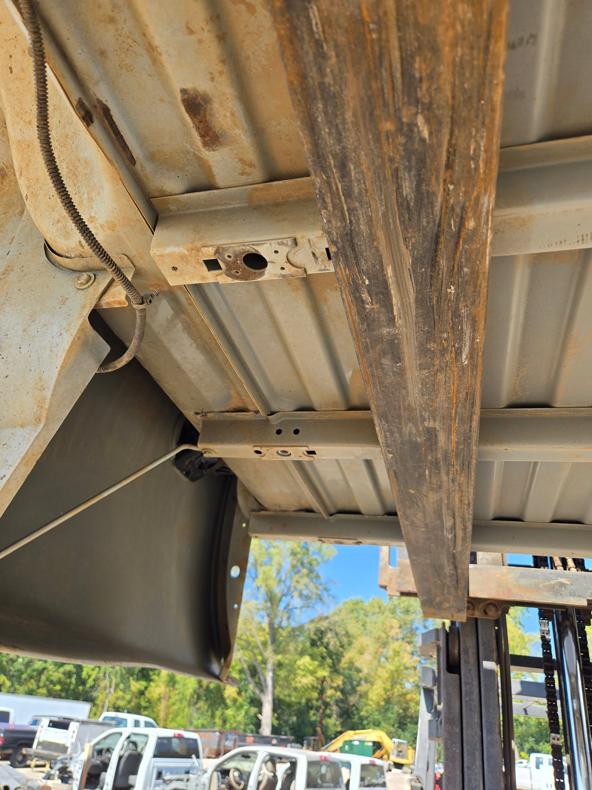 2007-2013 Chevrolet Silverado / GMC Sierra 3500 HD 8' Dually Truck Bed