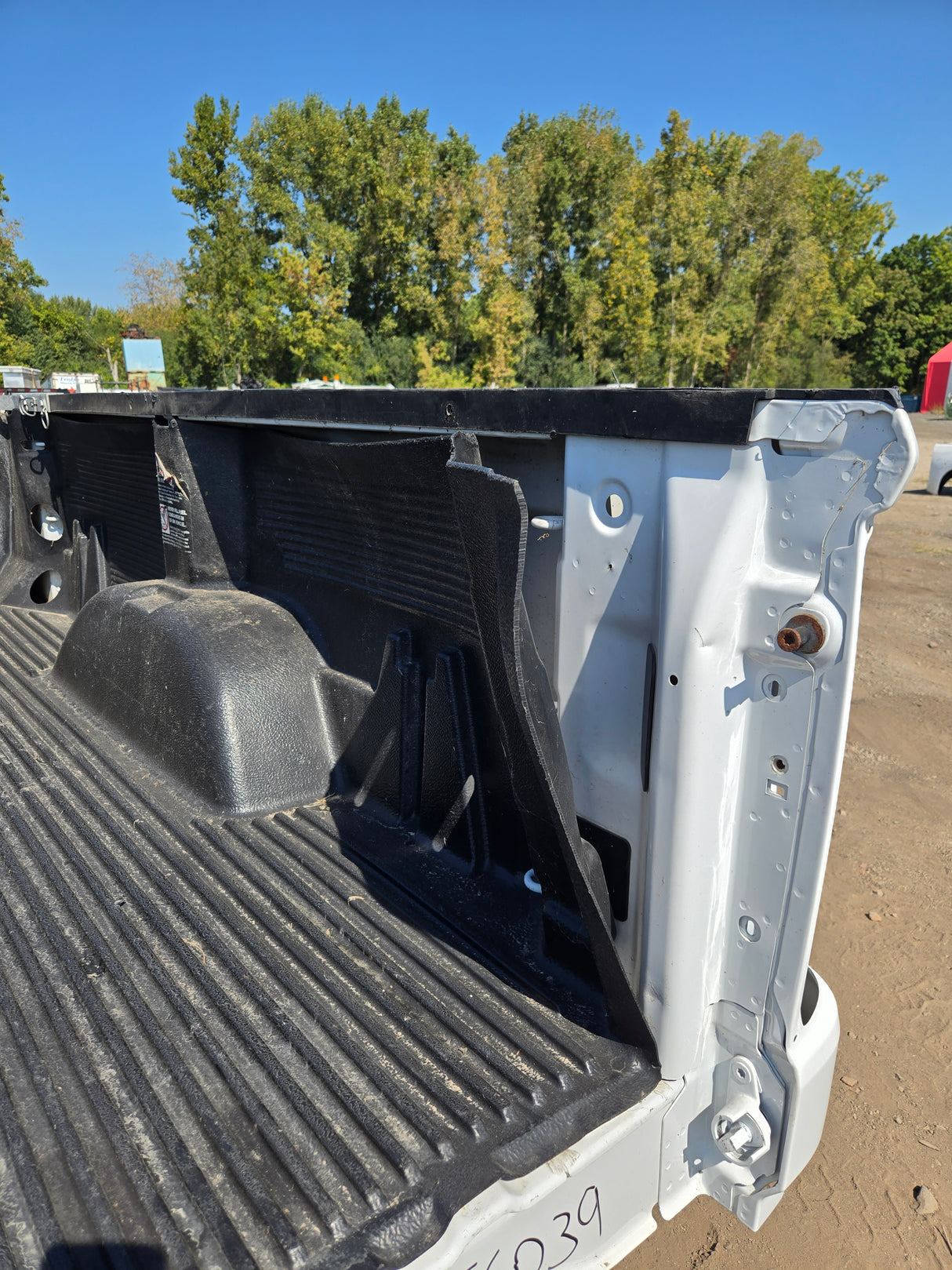 2019-2025 Chevrolet Silverado 1500 8' Long Truck Bed - White