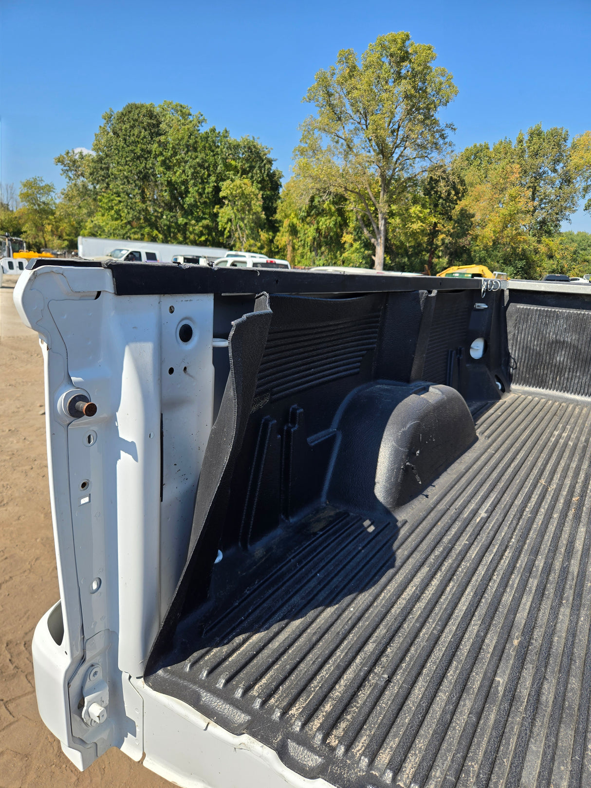 2019-2025 Chevrolet Silverado 1500 8' Long Truck Bed - White