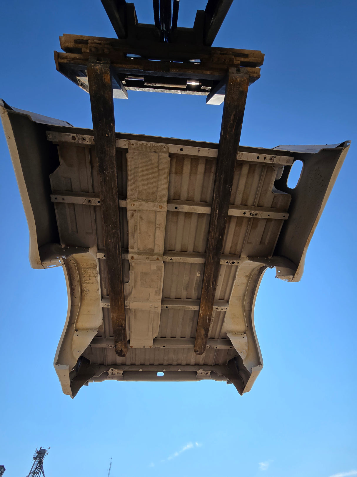 2019-2025 Chevrolet Silverado 1500 8' Long Truck Bed - White