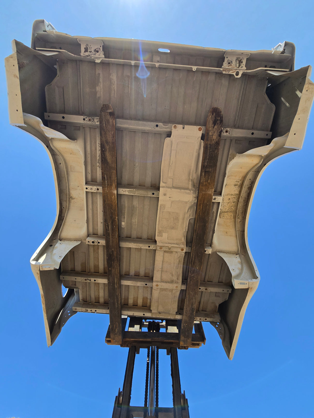 2019-2025 Chevrolet Silverado 1500 8' Long Truck Bed - White