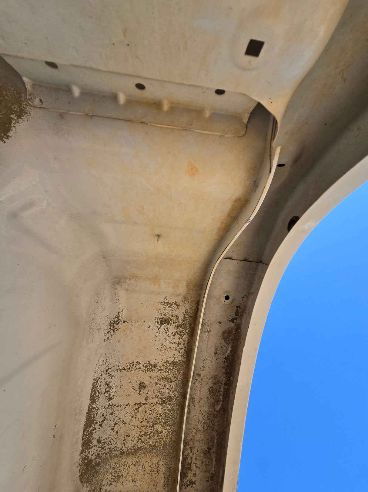 2019-2025 Chevrolet Silverado 1500 8' Long Truck Bed - White