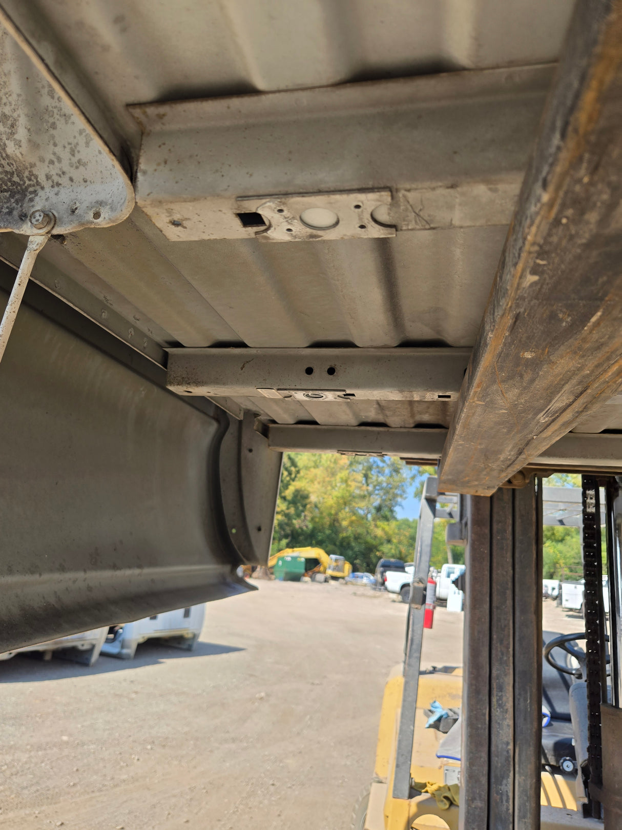 1999-2007 Chevrolet Silverado / GMC Sierra 1500 2500 3500 HD 8' Long Bed Truck Bed - Summit White