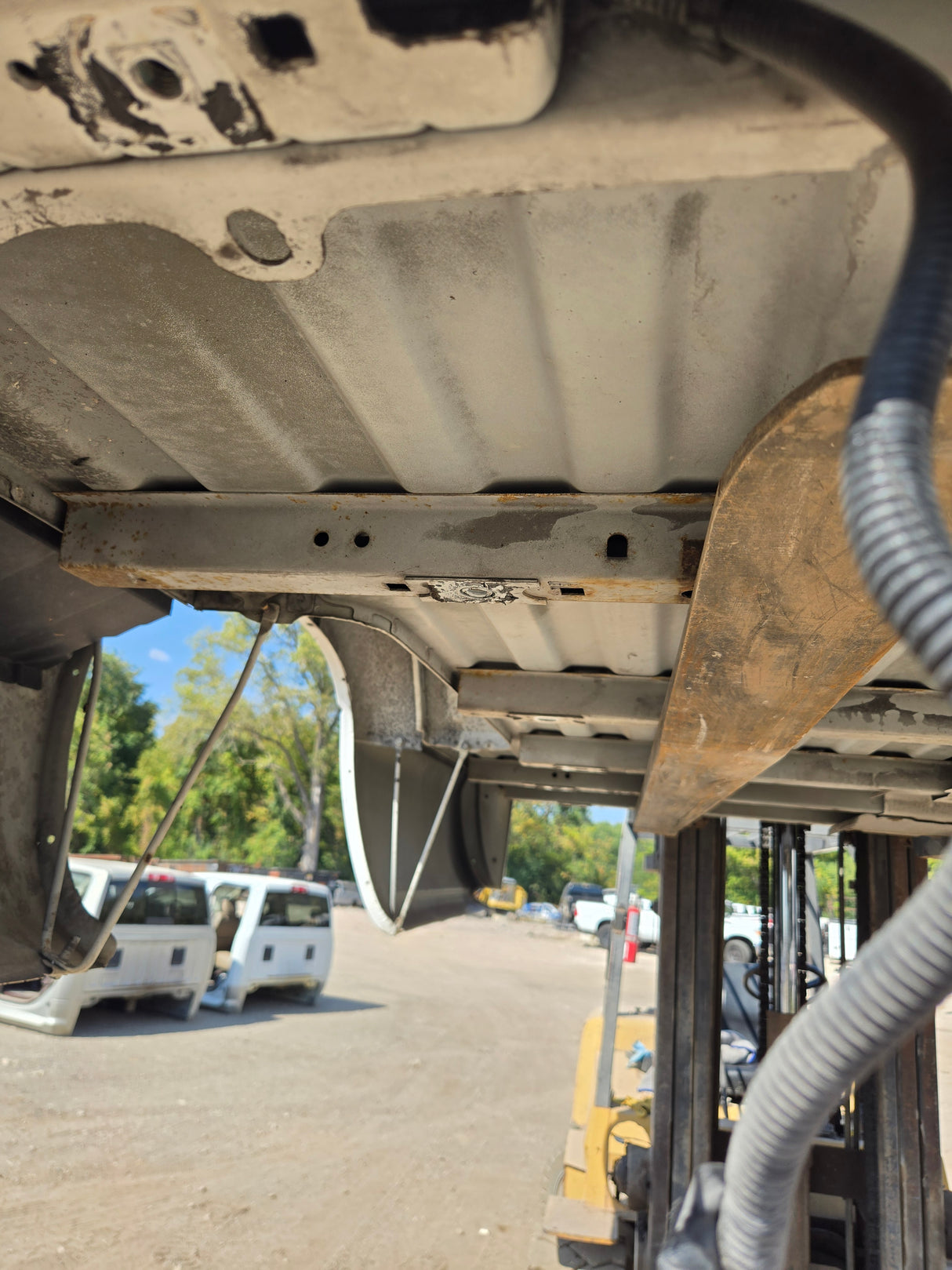 1999-2007 Chevrolet Silverado / GMC Sierra 1500 2500 3500 HD 8' Long Bed Truck Bed - Summit White