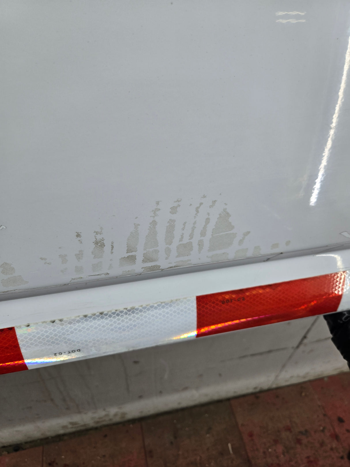 1999-2007 Chevrolet Silverado / GMC Sierra 1500 2500 3500 Tailgate - White