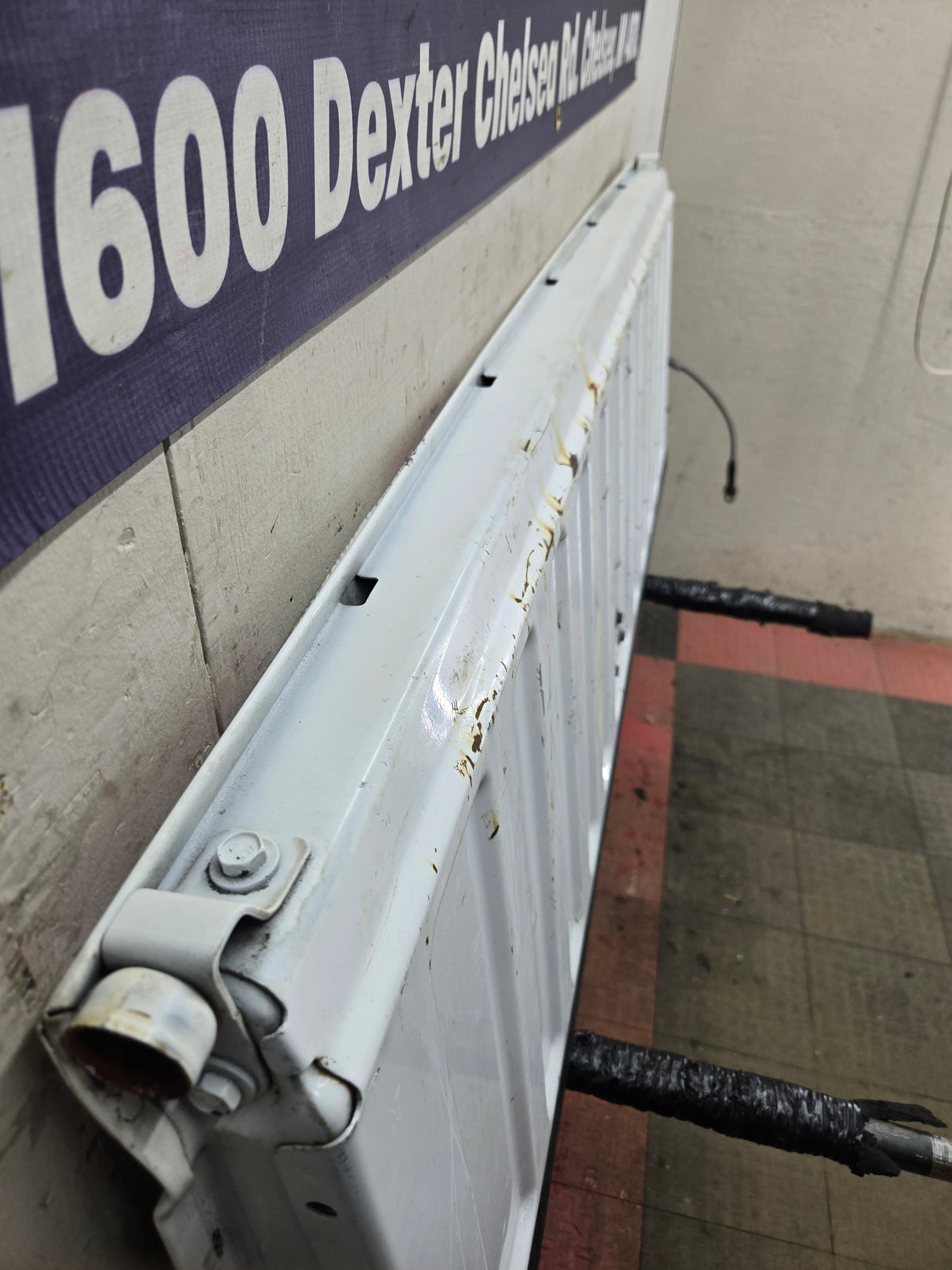 1999-2007 Chevrolet Silverado / GMC Sierra 1500 2500 3500 Tailgate - White