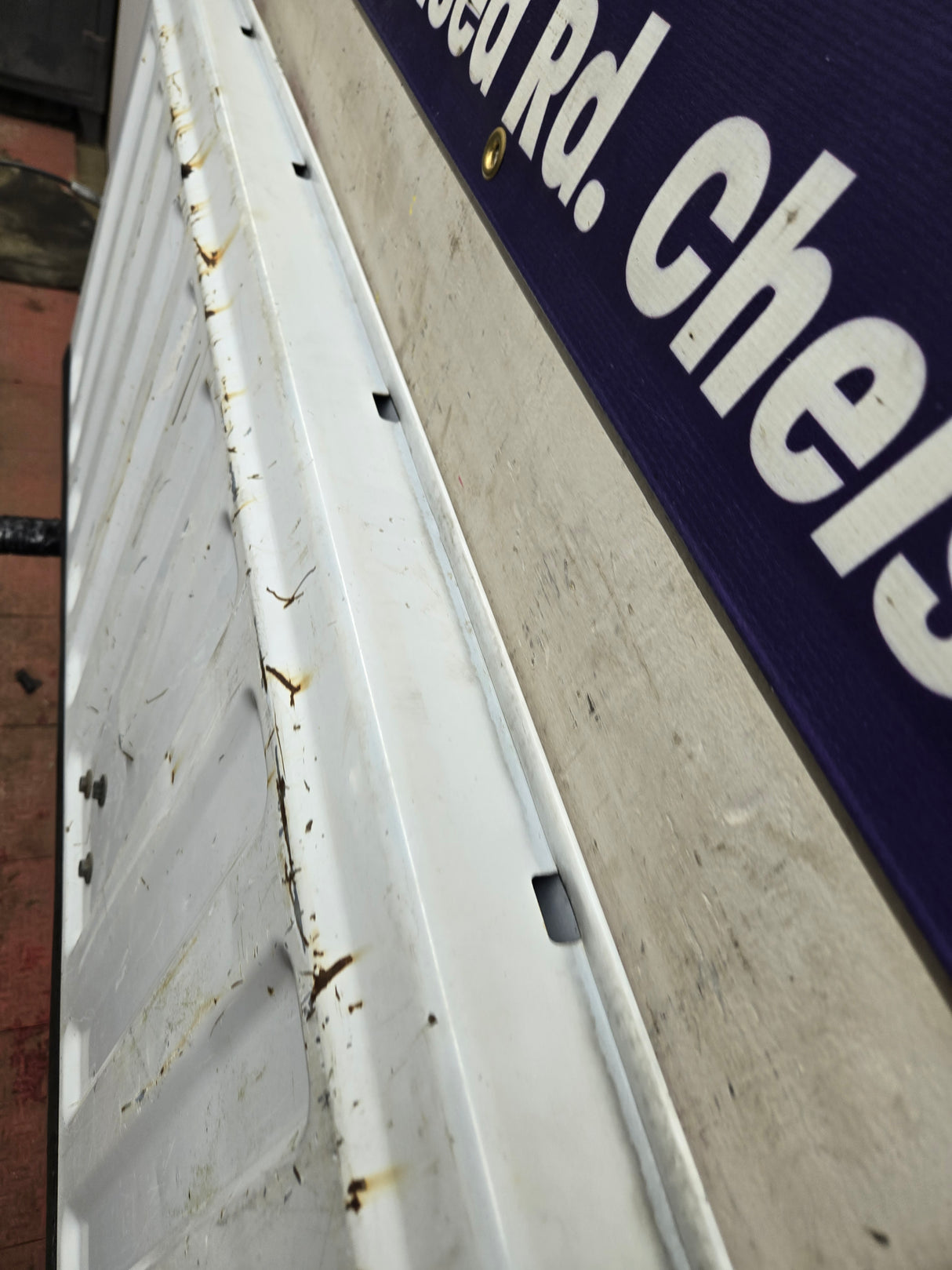 1999-2007 Chevrolet Silverado / GMC Sierra 1500 2500 3500 Tailgate - White