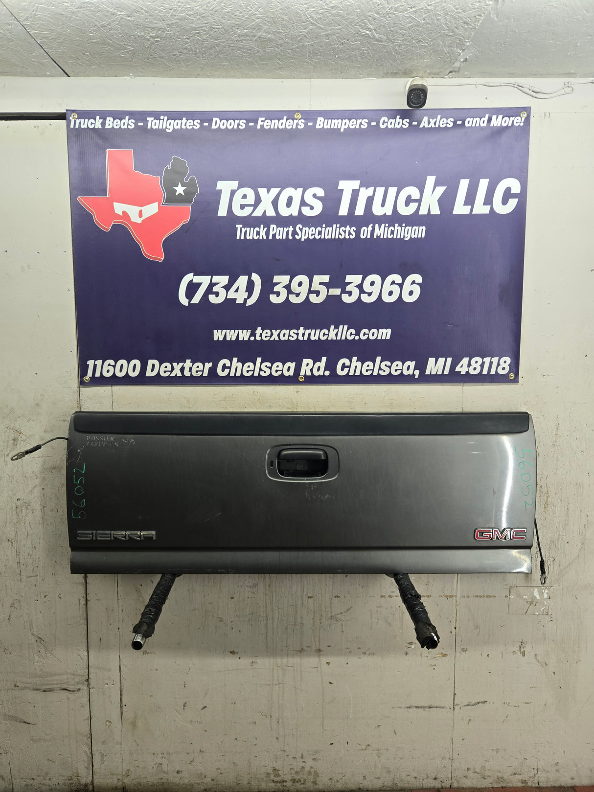 1999-2007 Chevrolet Silverado / GMC Sierra 1500 2500 3500 Tailgate - Grey