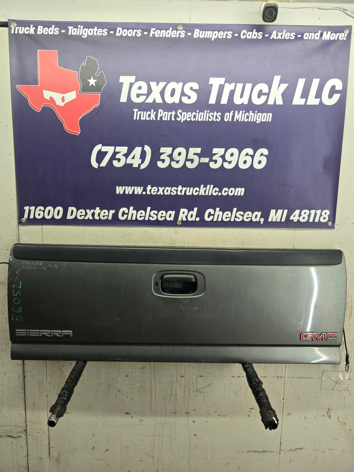 1999-2007 Chevrolet Silverado / GMC Sierra 1500 2500 3500 Tailgate - Grey