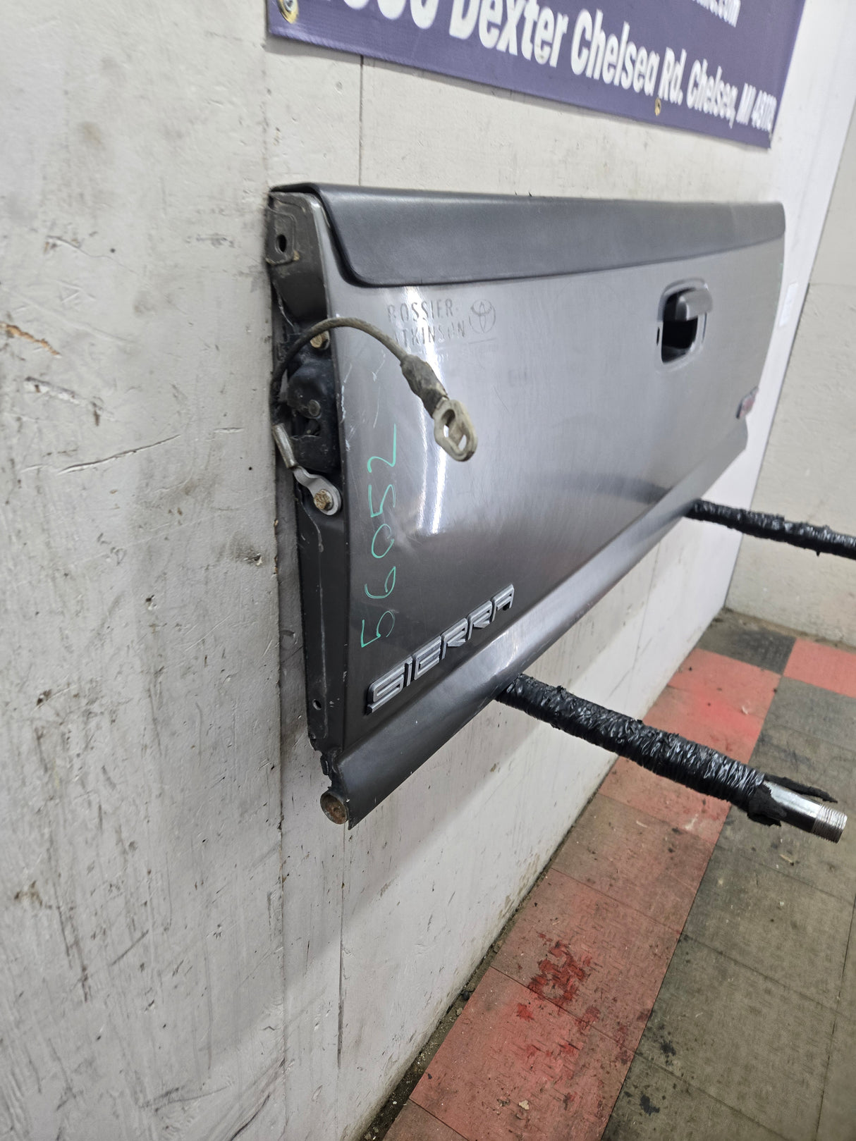 1999-2007 Chevrolet Silverado / GMC Sierra 1500 2500 3500 Tailgate - Grey