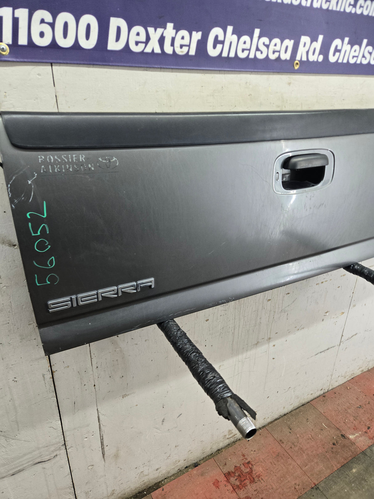 1999-2007 Chevrolet Silverado / GMC Sierra 1500 2500 3500 Tailgate - Grey