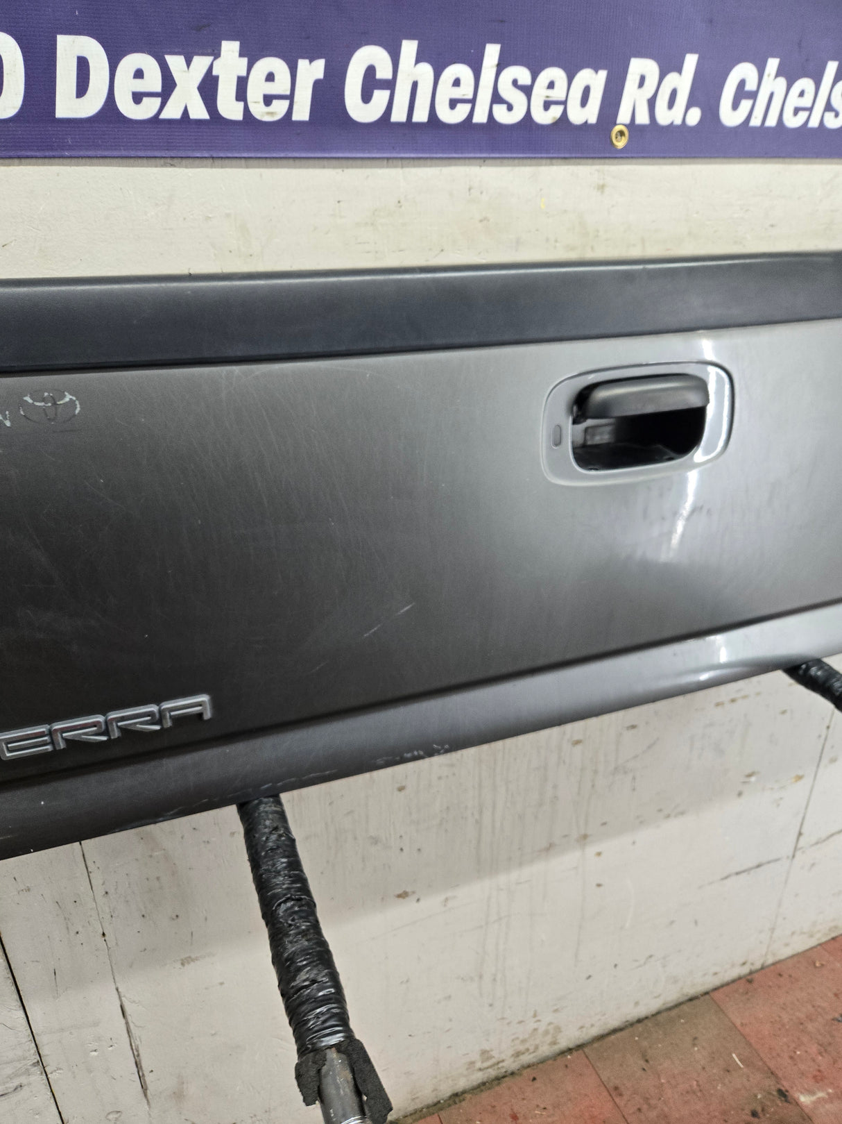 1999-2007 Chevrolet Silverado / GMC Sierra 1500 2500 3500 Tailgate - Grey