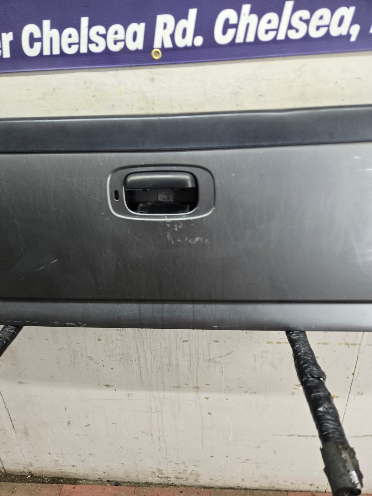 1999-2007 Chevrolet Silverado / GMC Sierra 1500 2500 3500 Tailgate - Grey