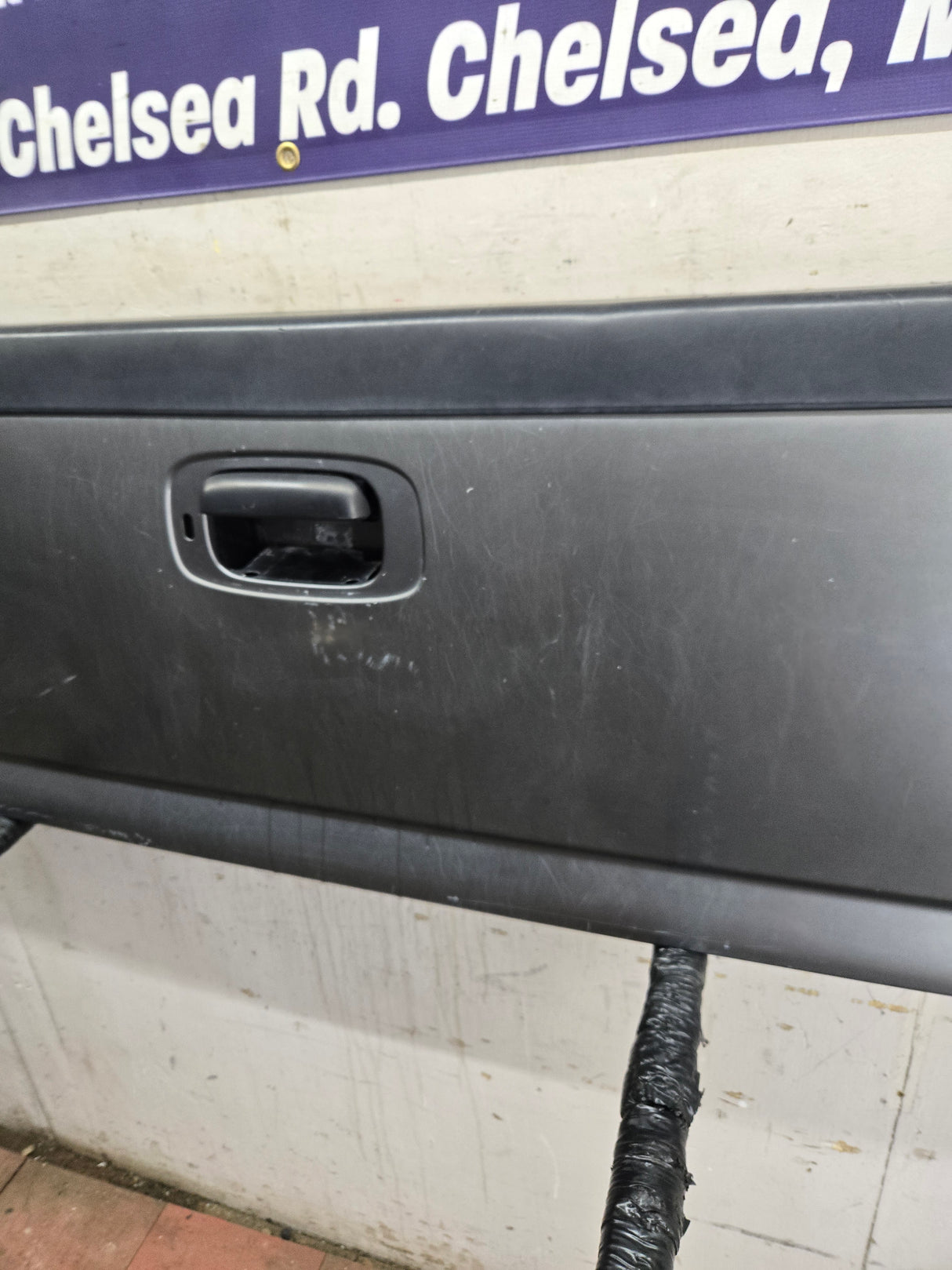 1999-2007 Chevrolet Silverado / GMC Sierra 1500 2500 3500 Tailgate - Grey