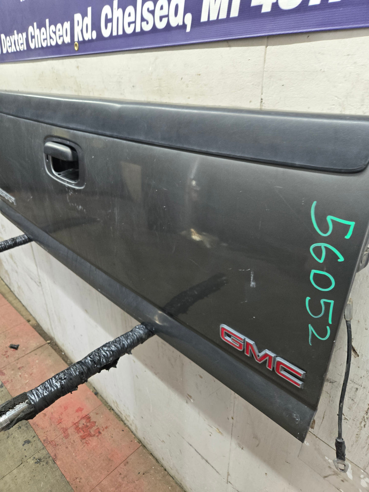 1999-2007 Chevrolet Silverado / GMC Sierra 1500 2500 3500 Tailgate - Grey