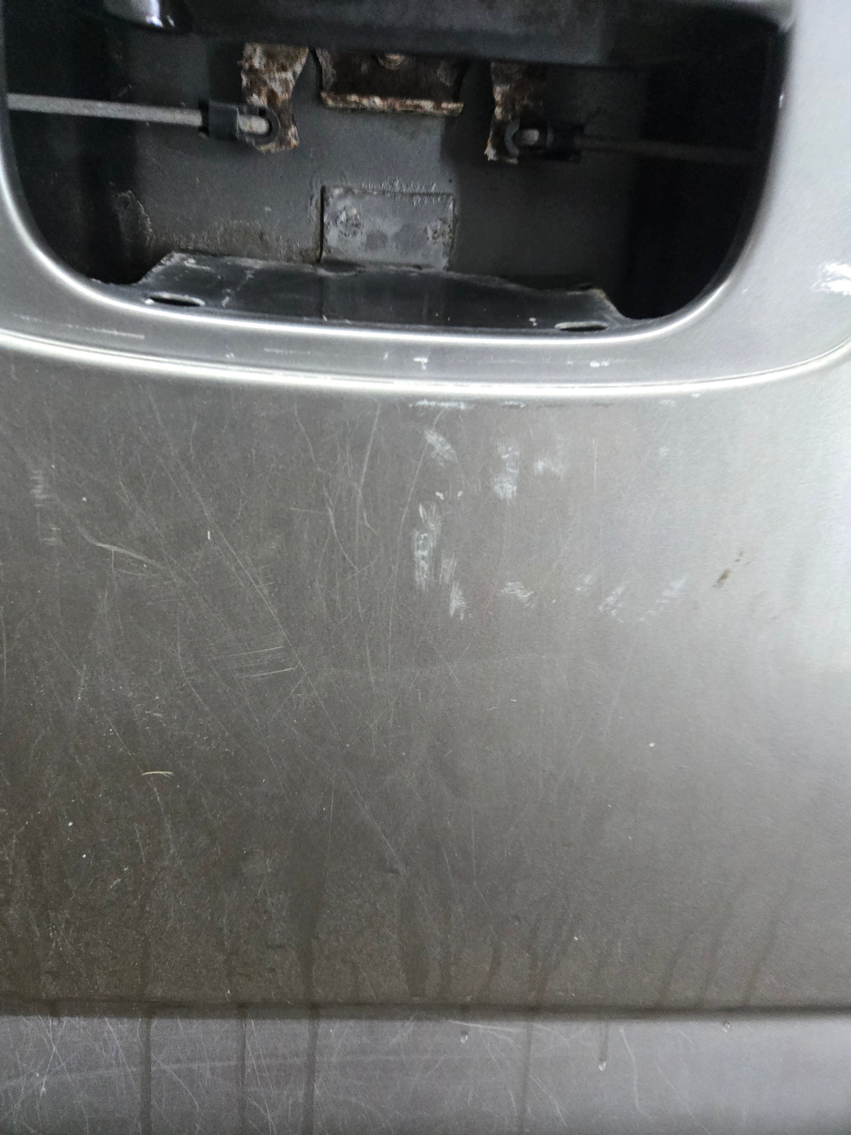 1999-2007 Chevrolet Silverado / GMC Sierra 1500 2500 3500 Tailgate - Grey