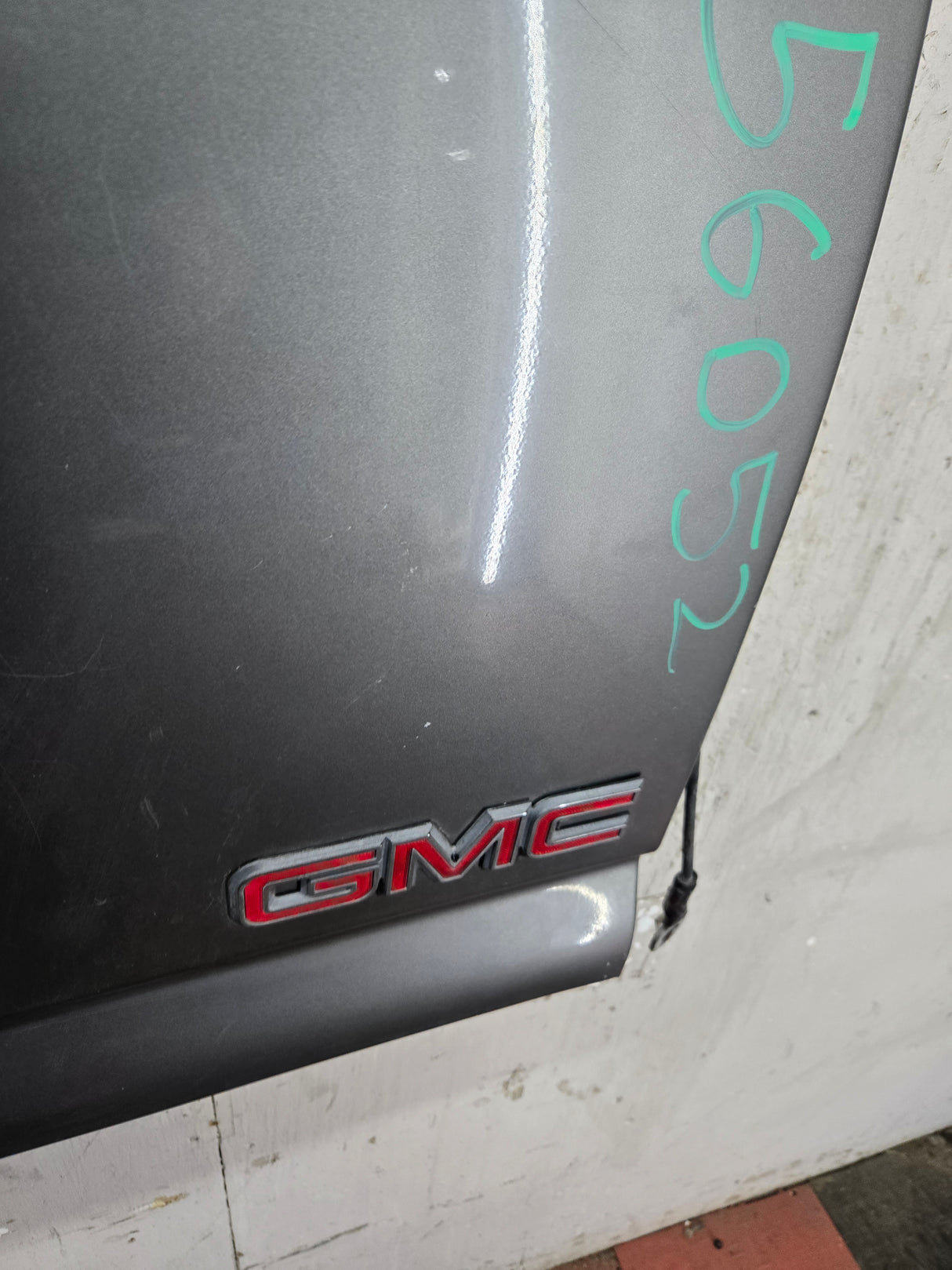 1999-2007 Chevrolet Silverado / GMC Sierra 1500 2500 3500 Tailgate - Grey